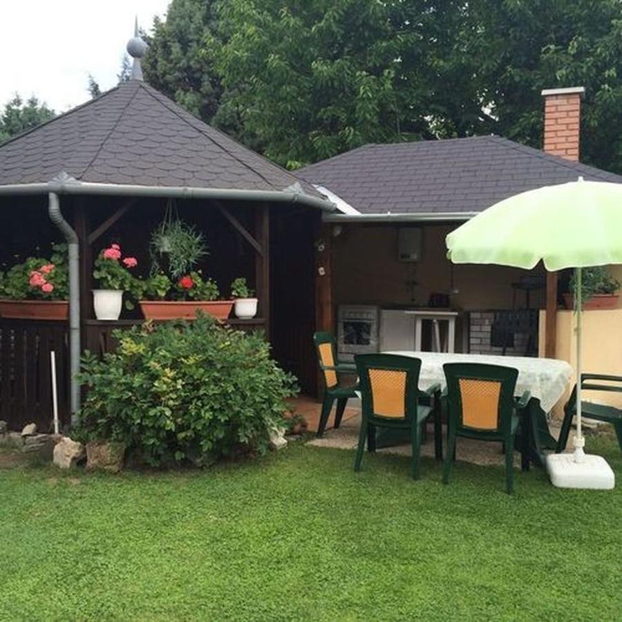 Apartamento Gizella Haz Keszthely Exterior foto