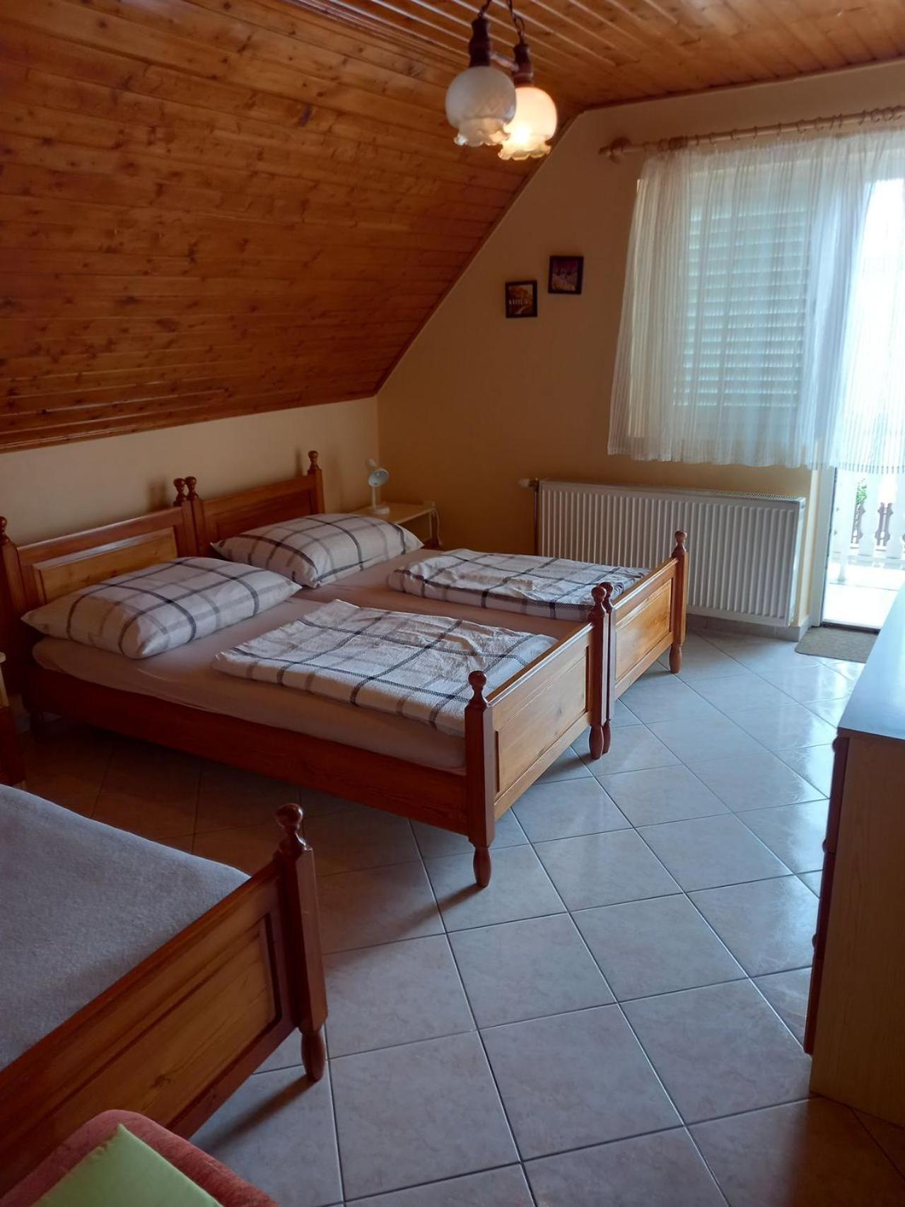 Apartamento Gizella Haz Keszthely Exterior foto