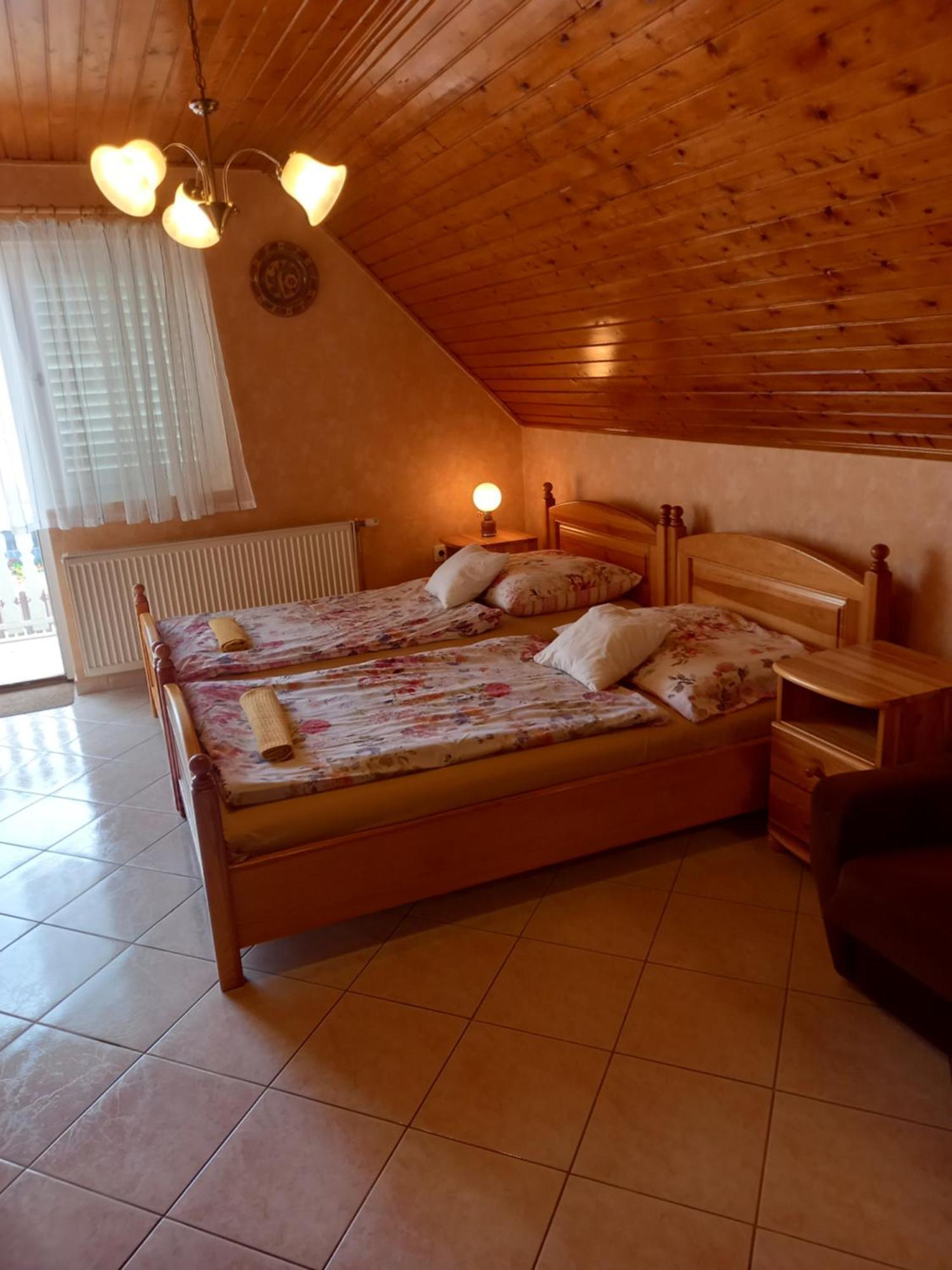 Apartamento Gizella Haz Keszthely Exterior foto